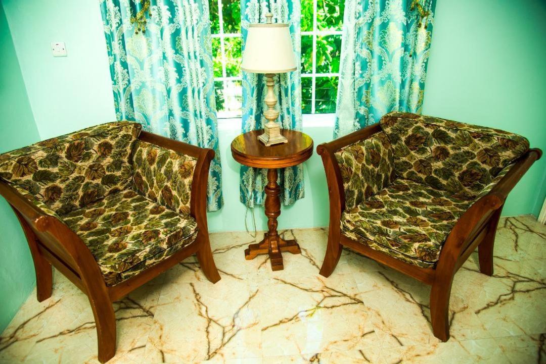 Dela De-Rose Guest House Negril Jamaica 外观 照片