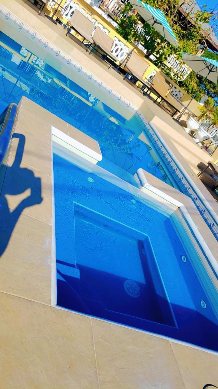 Dela De-Rose Guest House Negril Jamaica 外观 照片